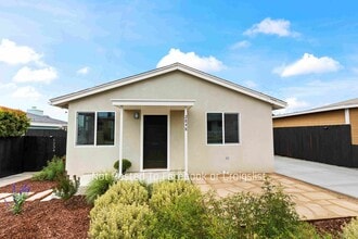 Building Photo - 2848 Nye St