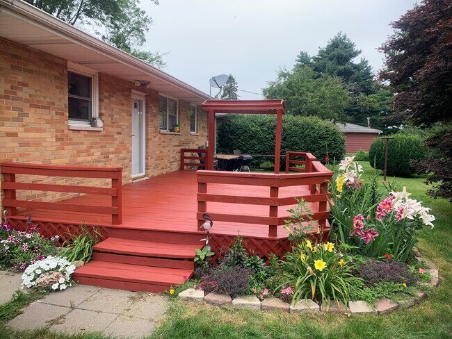 Foto del edificio - 6729 Adams St