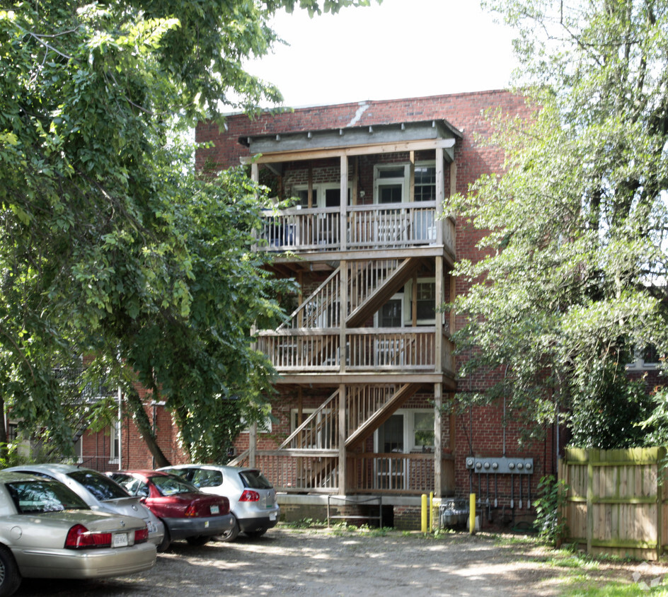 Foto del edificio - Pocahontas Apartments