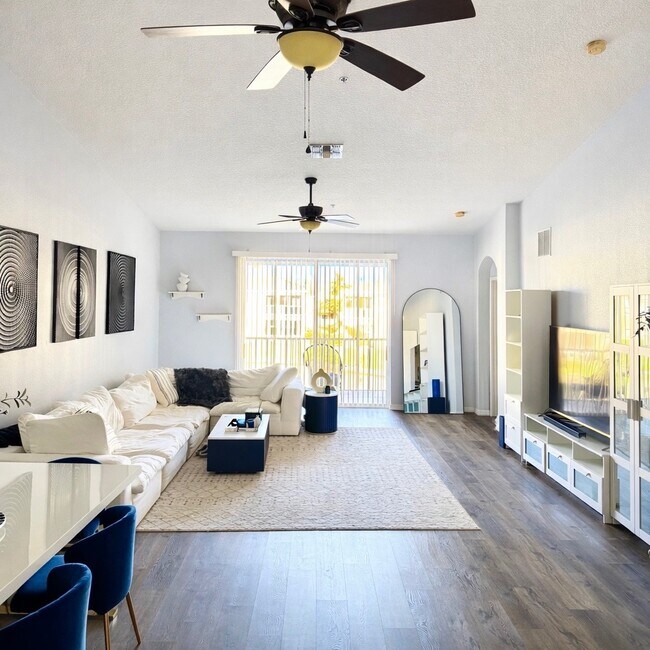 Foto del edificio - 5360 Mang Pl