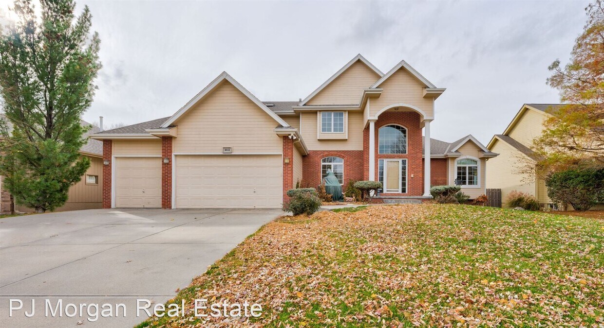 Foto principal - 5 br, 4 bath House - 2012 S 194th Street