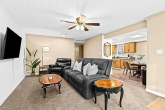 Building Photo - 1019 E Hayes Ave