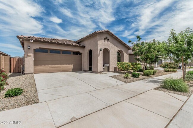 Building Photo - Newer Built 3 Bedroom/2 Bath Single Level Home in Queen Creek! Community Pool, Splash Pad, Lakes ...