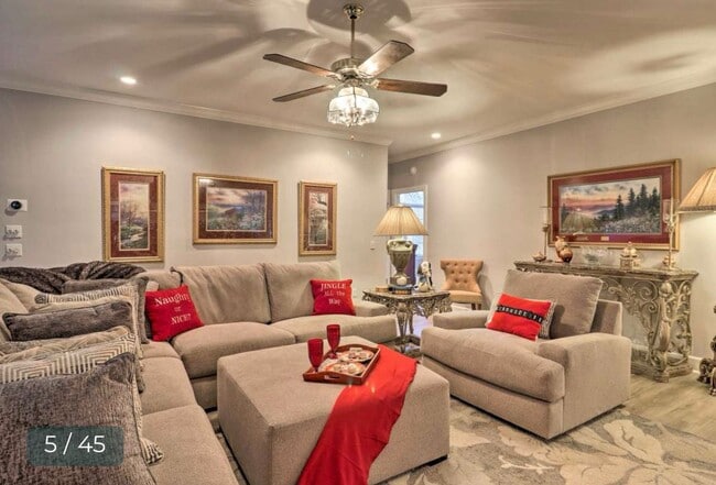 Large Family Room - 234 Brookwood Dr