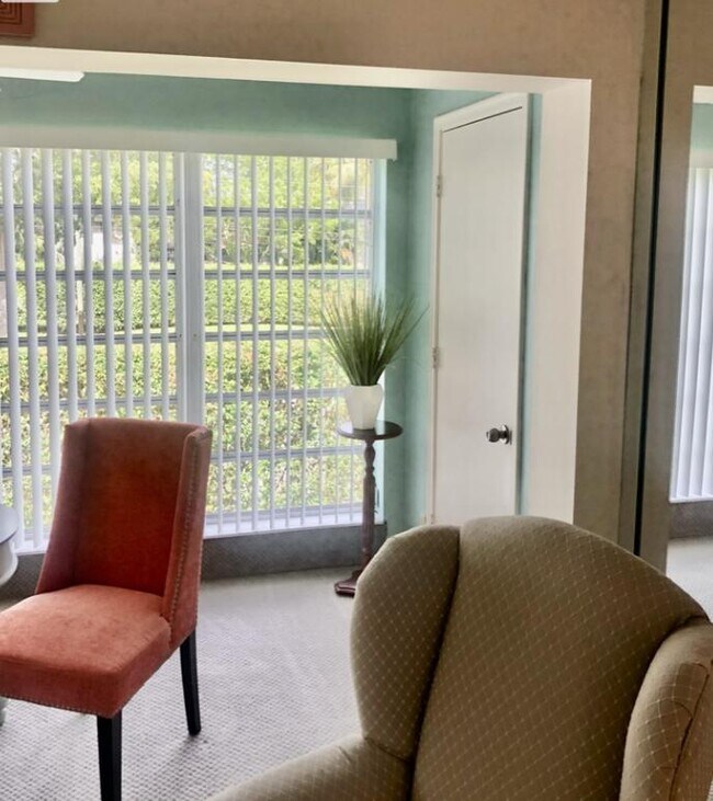 Foto del edificio - 1031 Flame Vine Ave