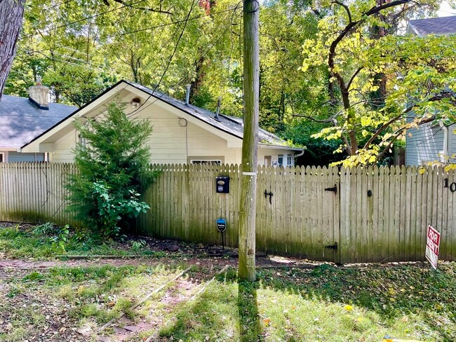 Building Photo - 1015 Northview Avenue