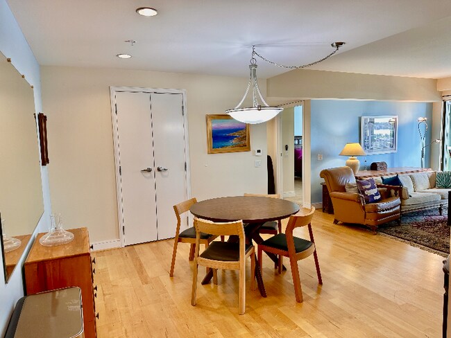 Foto del edificio - 654 Front St