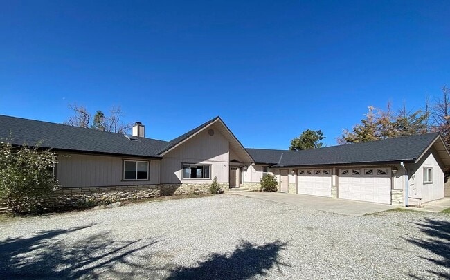 Building Photo - Coming Soon-Spacious & Modern 5-Bedroom Re...