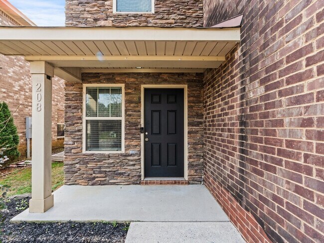 Foto del edificio - 208 Sedgewick Dr