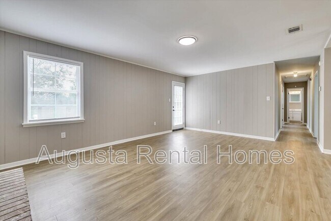 Building Photo - 3606 Cameron Dr