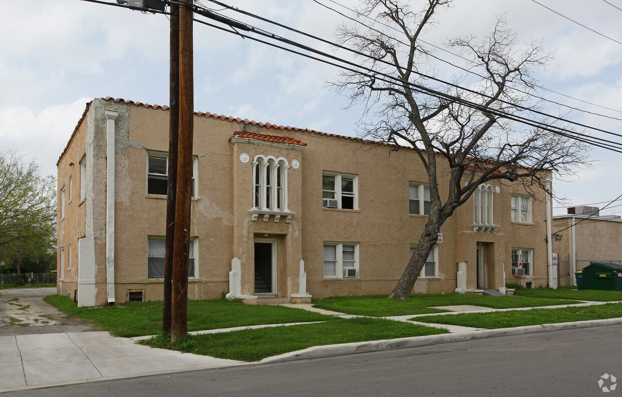 Foto del edificio - 301-303 Warren St