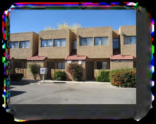 Foto del edificio - Ortiz Place Townhomes