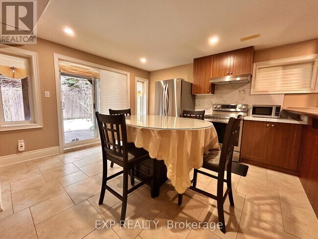 Building Photo - 29 Ridgestone Dr