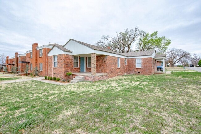 Foto del edificio - 4602 N Classen Blvd