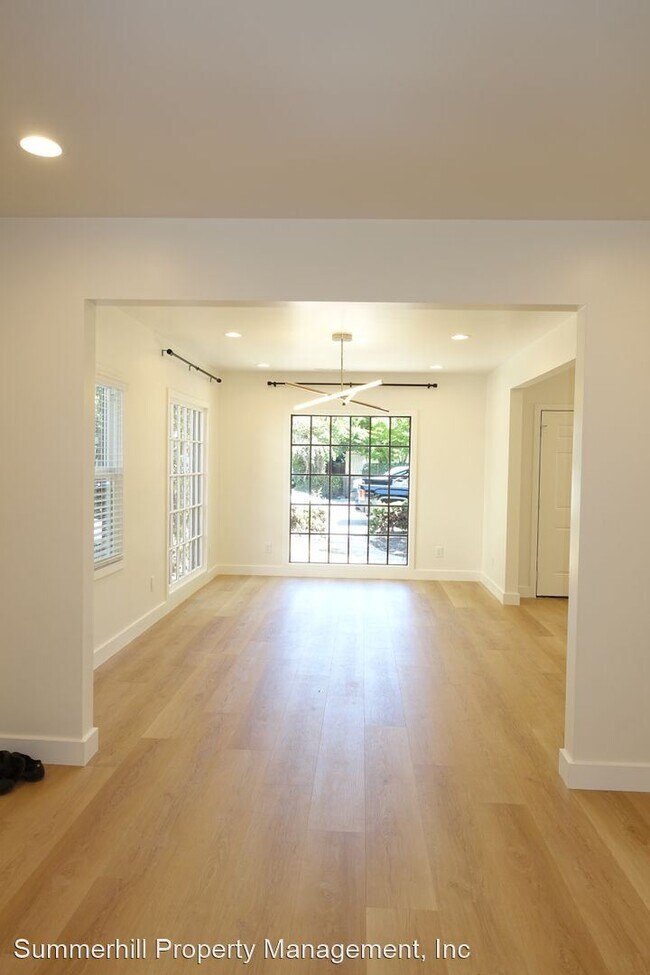Foto del edificio - 3 br, 3 bath House - 526 Lincoln Ave.