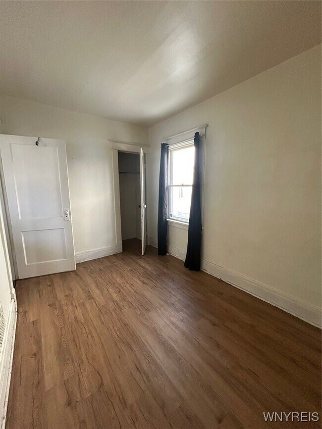 Foto del edificio - 5 Humphrey Rd