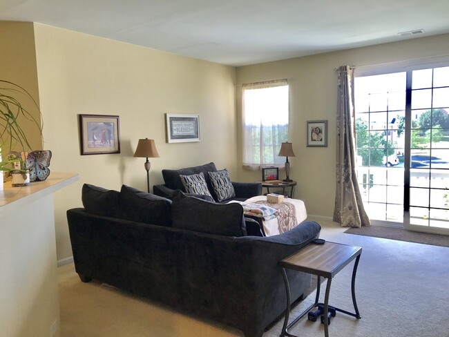 Foto del edificio - 4244 Savoy Ln