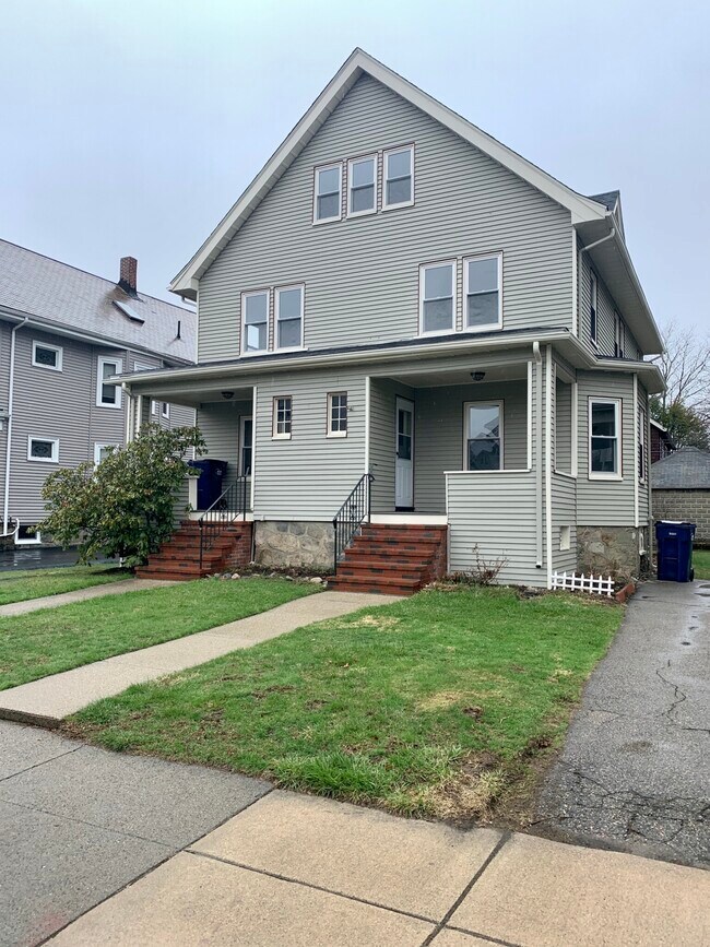 Building Photo - 125 Manthorne Rd