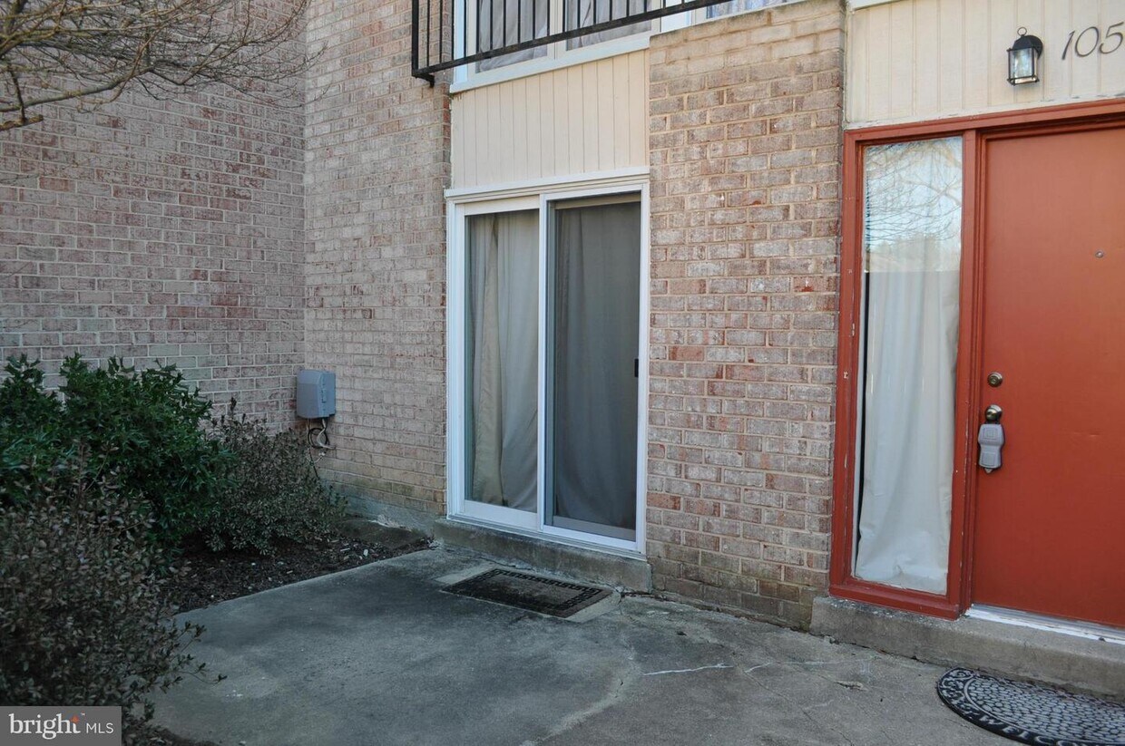 Primary Photo - 10506 Faulkner Ridge Cir