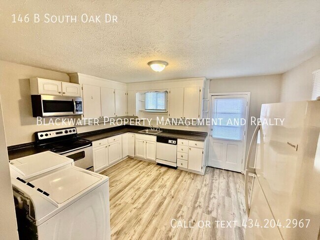 Foto del edificio - 146 S Oak Dr