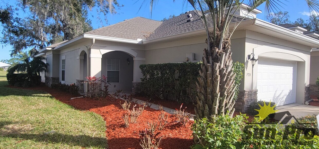 Foto principal - 1924 Turnbull Lakes Dr
