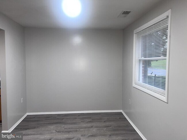 Foto del edificio - 217 Haverhill Rd