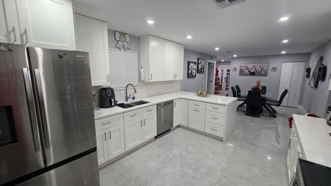 Building Photo - 131 Puffin Ct