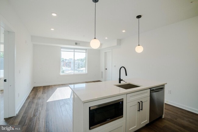 Photo - 5904 Germantown Ave Apartment