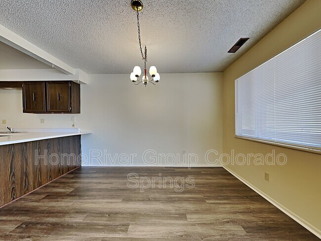 Building Photo - 505 N Diamond Ave