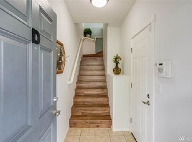 Foto del edificio - 4050 S 212th Ct
