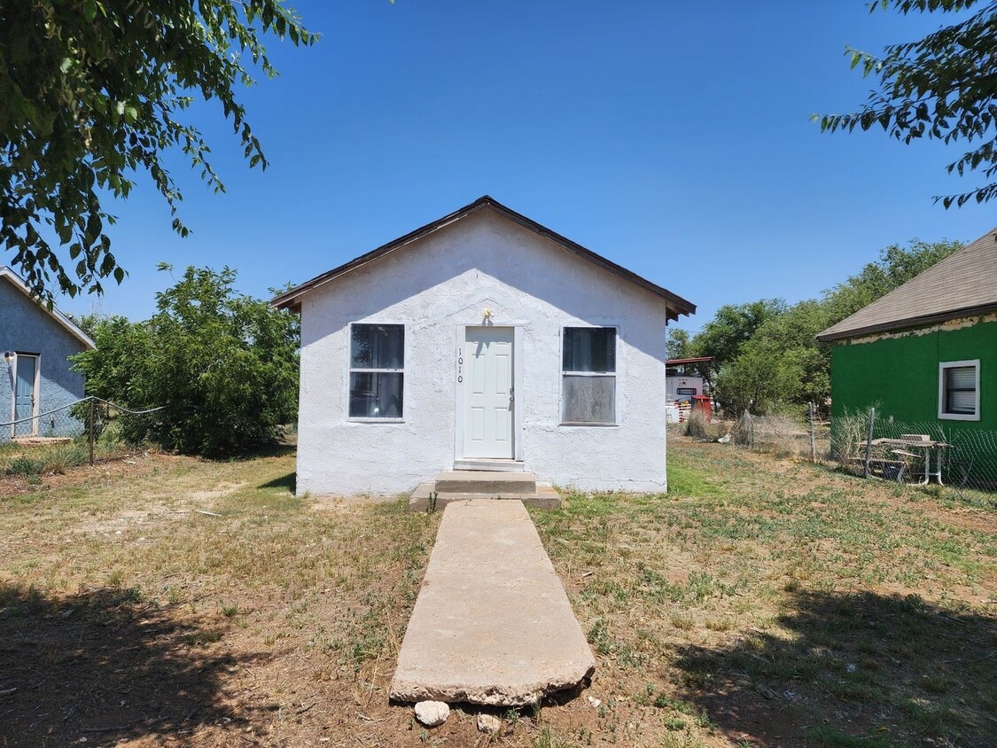Foto principal - Cozy 1 Bed 1 Bath Home!!!