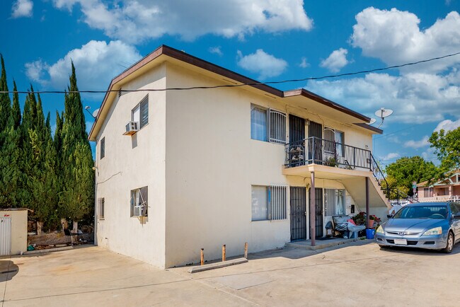 Foto del edificio - 1233 N Hobart Blvd