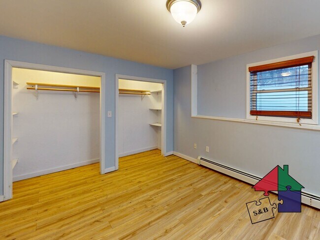 Building Photo - Barre Single Family Home - 4BR 1.5BA with In-Unit Laundry
