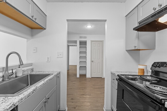 Building Photo - Calypso Apartments