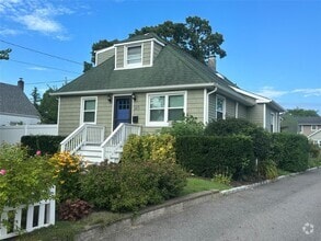 Building Photo - 143 Church Ave