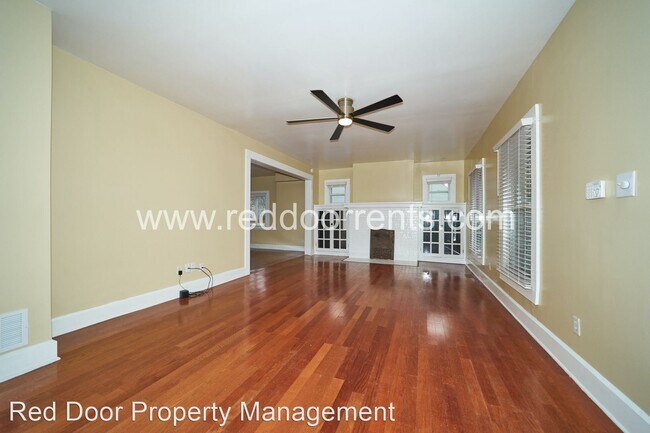 Foto del edificio - 4 br, 1.5 bath House - 2955 Broadway St