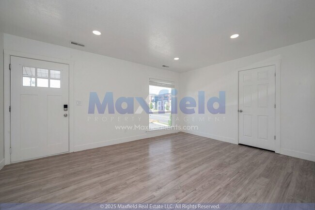 Foto del edificio - North Salt Lake 2 BD 1 BA - $500.00 Securi...