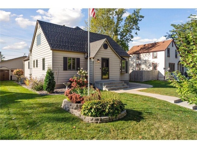 Foto del edificio - 311 Park St E