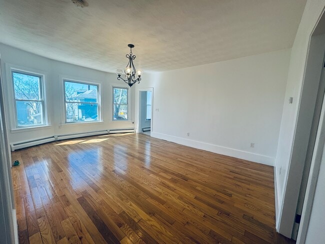 Dining Room - 43 Olo St