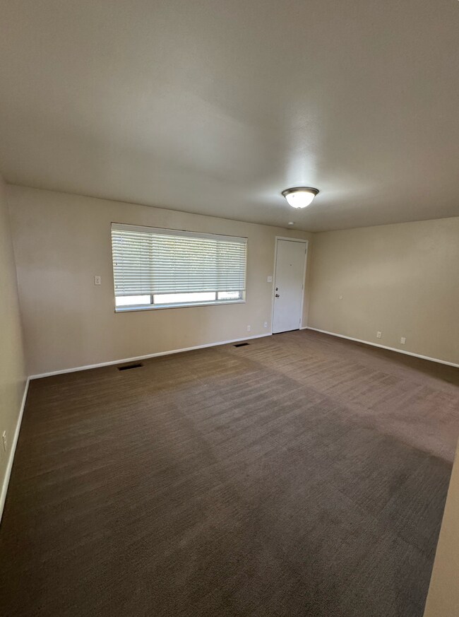 Foto del edificio - South 520 Fourplex