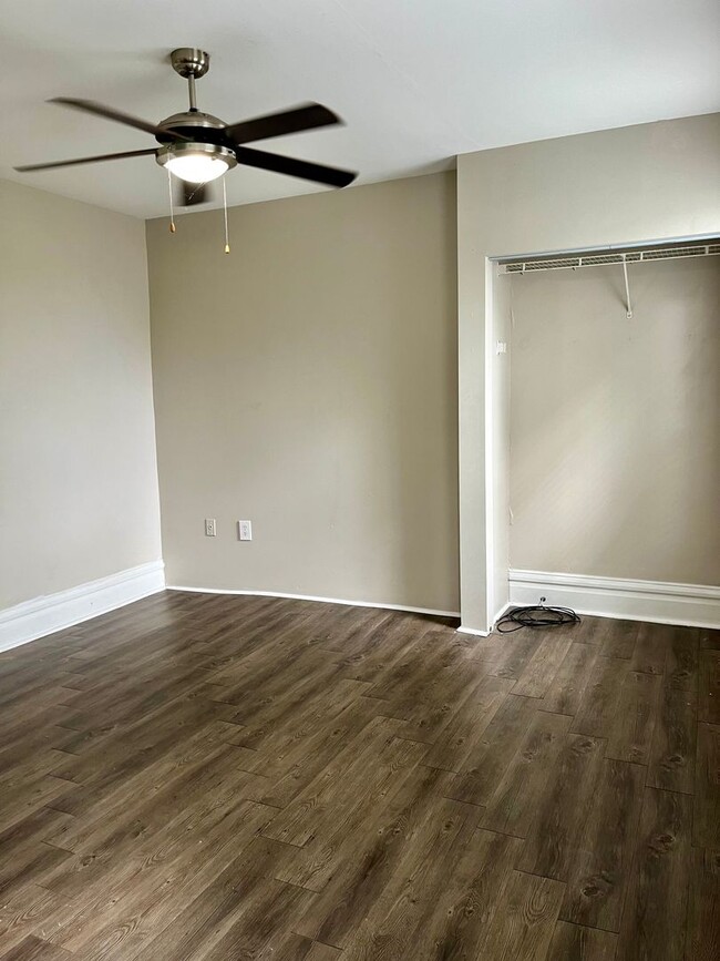 Foto del edificio - *** Gorgeous Mt. Washington Three Bedroom House * Fully Renovated * Near Grandview Ave * Pet Frie...