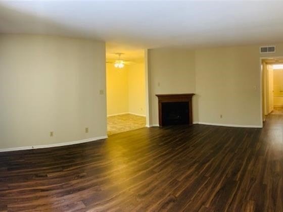 Building Photo - 345 E Verdugo Ave