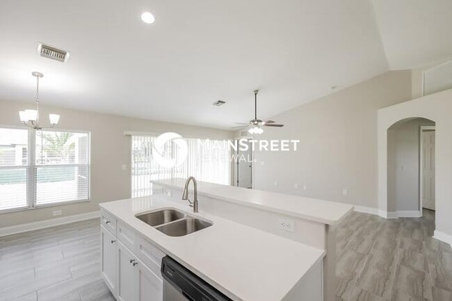 Building Photo - 3 Bedroom Pet-Friendly Home in Cape Coral,...