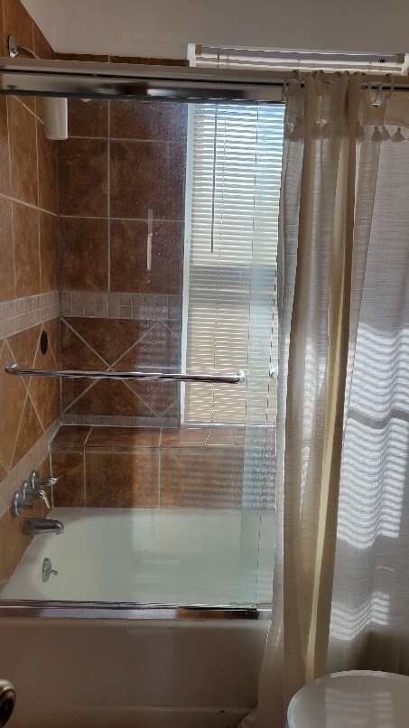 Building Photo - 1745 Kilbourne Pl NW