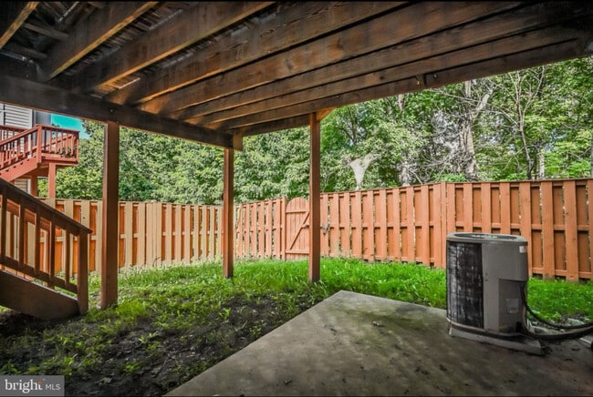 Building Photo - 13206 Fox Ripple Ln