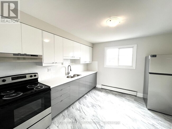 Building Photo - 1-1 Balfour Pl