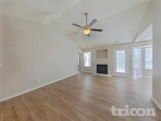 Foto del edificio - 7112 Rumple Rd