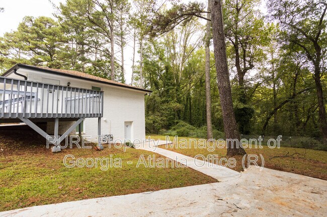 Foto del edificio - 1138 Gerald Pl SW