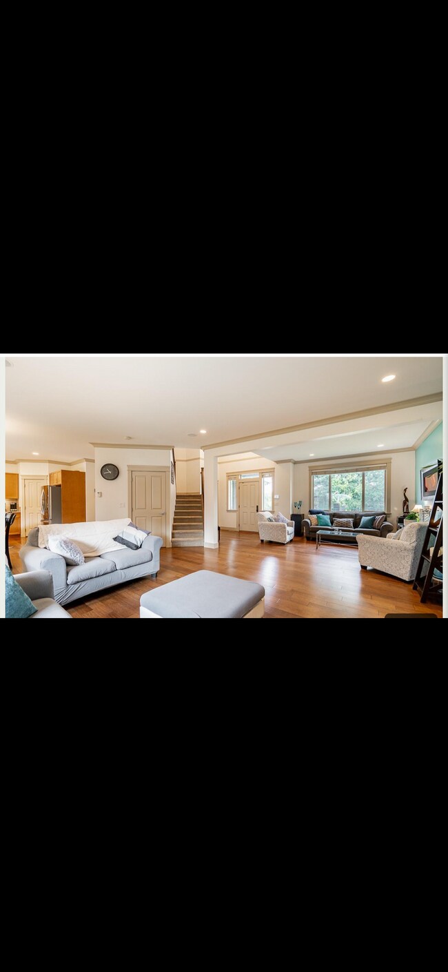 Photo du bâtiment - Beautiful home for Rent in Langley