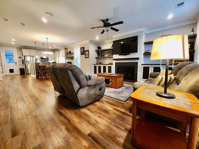 Building Photo - Turn key home in Mixson - North Charleston